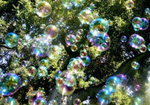 Soap_bubbles-800x559