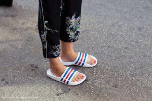 slide-sandals-summer-shoe-trend-3